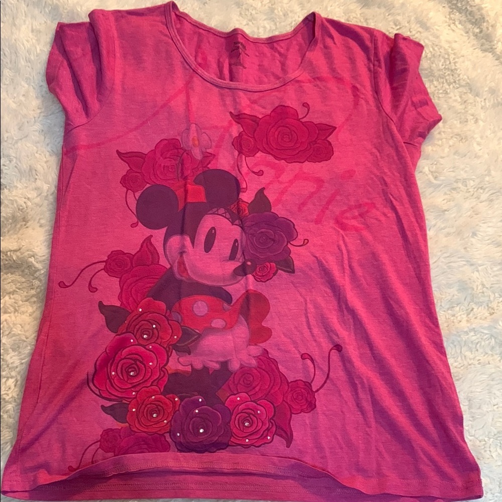 Disney Pink Classic Minnie Mouse and Roses 🌹 T-Shirt